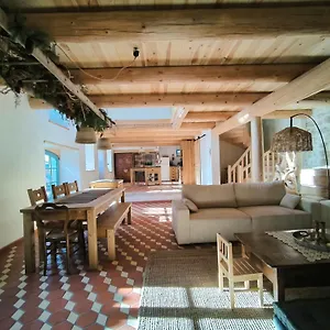  Hébergement de vacances La Menou